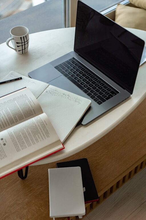 How to Keep Your Emails Under Control and Stay Organized